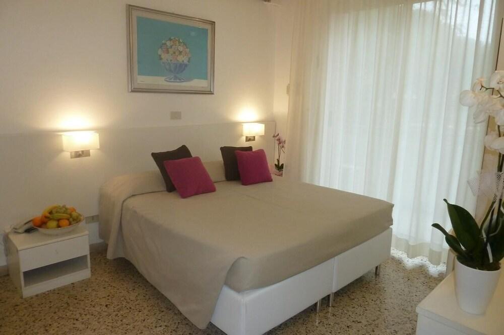 Hotel Astra Milano Marittima Eksteriør bilde